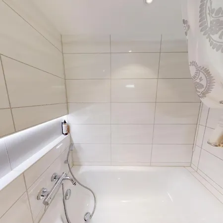 Ueber Den Daecher Von Rum i privatbostad *